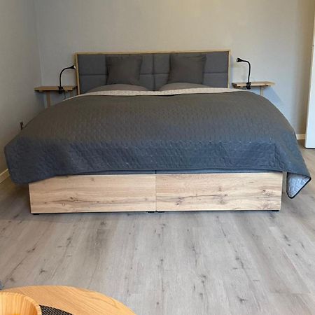 Schoenes Appartement Am Stadtpark Бохум Екстериор снимка