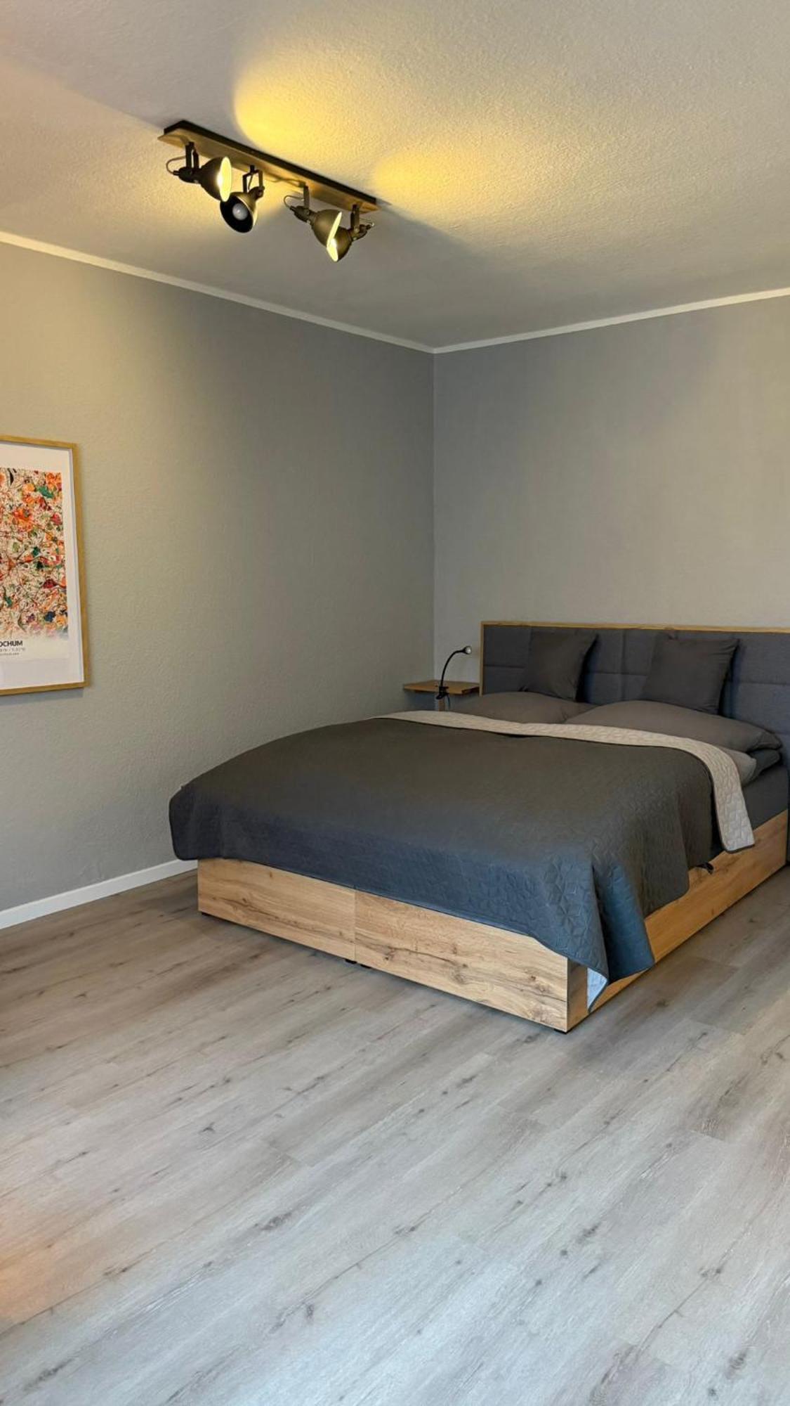 Schoenes Appartement Am Stadtpark Бохум Екстериор снимка